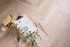 Паркет Английская ёлка Coswick дуб Акварельный белый 15х82,55х577,85 Селект энд Бэттер, Шёлковое масло ультроматовое